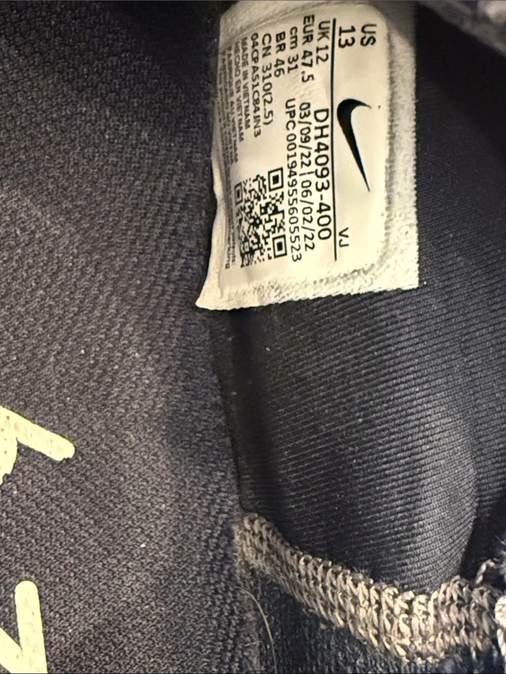 Nike lightweight sneakers